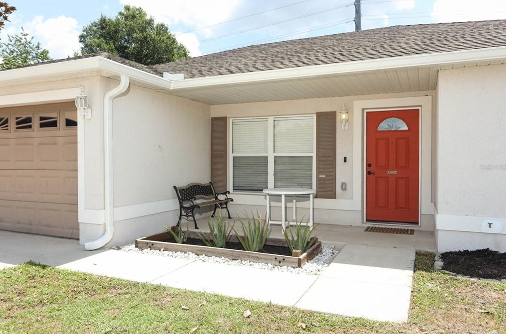 525 Hickory Ave, Orange City, FL 32763-6838