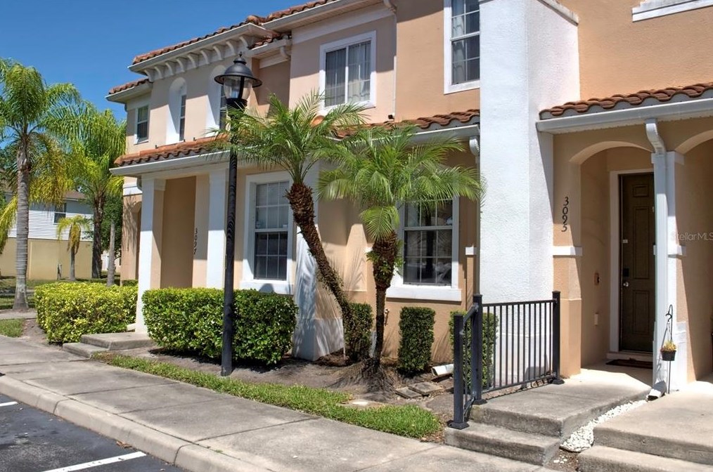 3095 Seaview Castle Dr, Kissimmee, FL 34746-5586