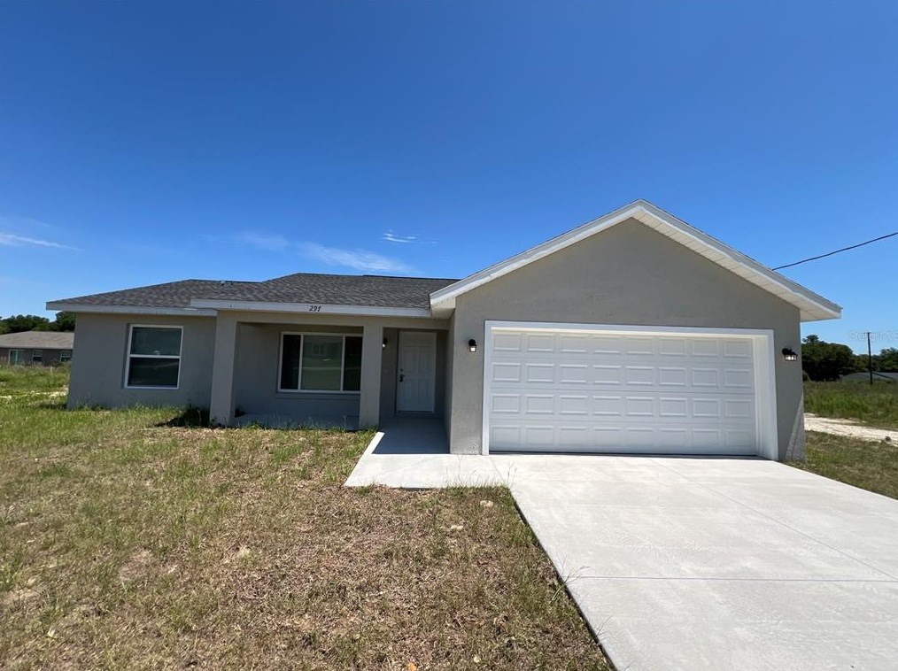 297 Malauka Loop, Ocklawaha, FL 32179-6426