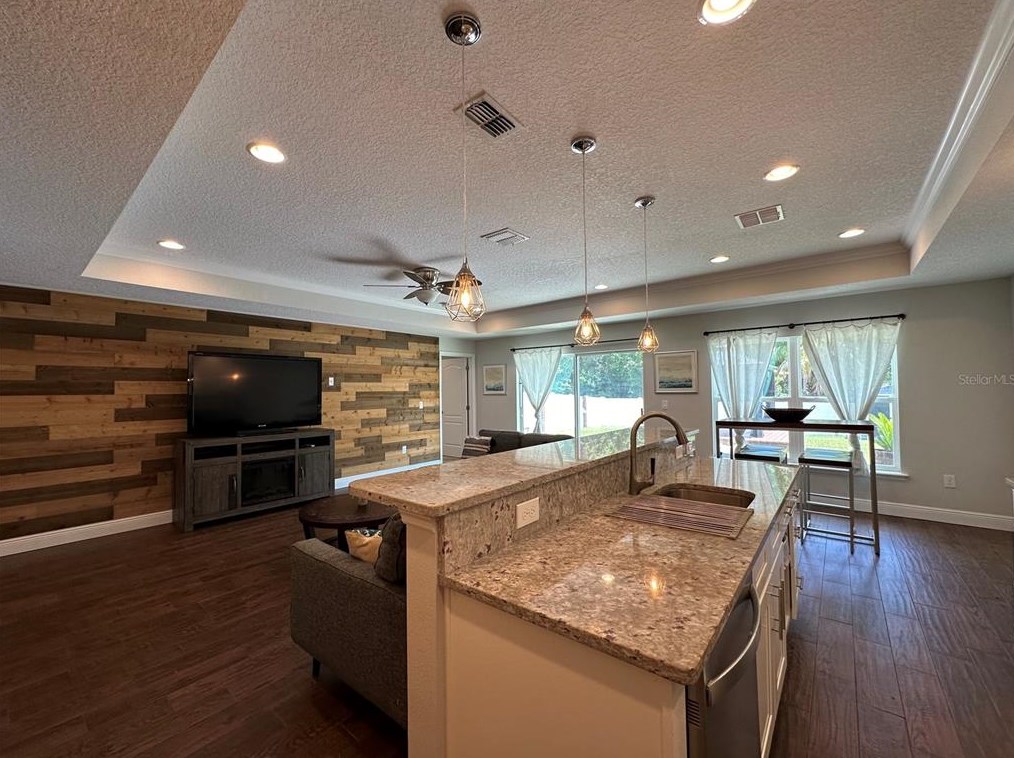 1102 Pierce Ave, Orlando, FL 32809