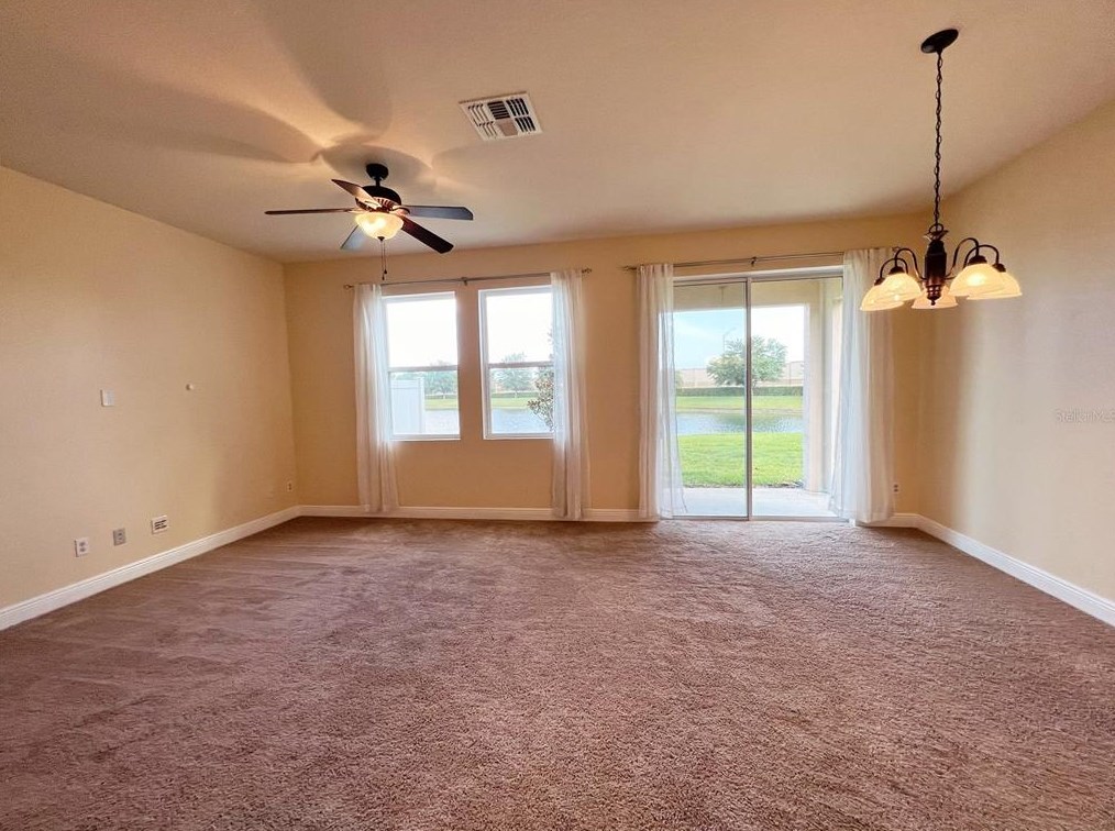 9081 Shepton St, Orlando, FL 32825