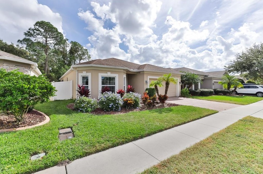 3849 Bourbon St, Daytona Beach, FL 32129