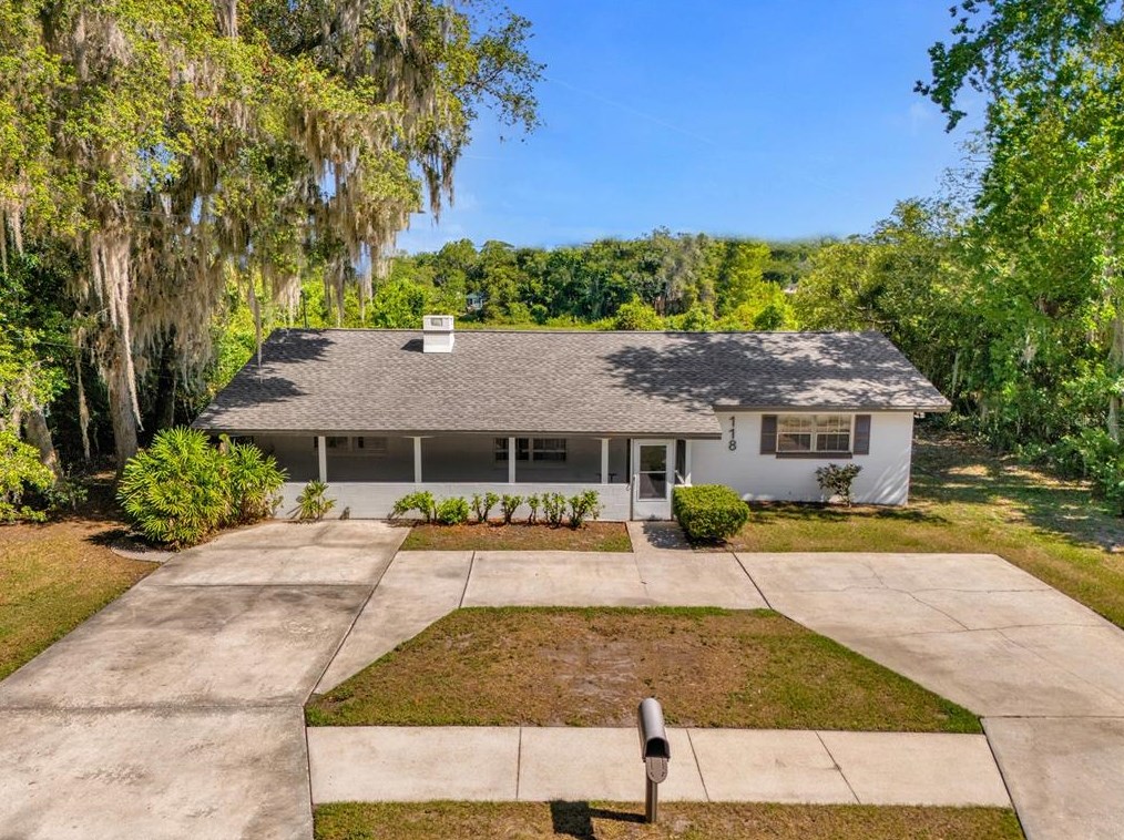 118 Floridana Rd, De Bary, FL 32713