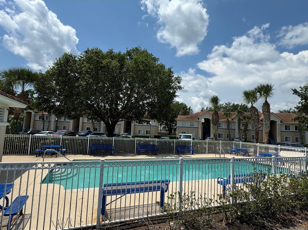 489 Las Cortes Ln, Orlando FL  32824-9457 exterior