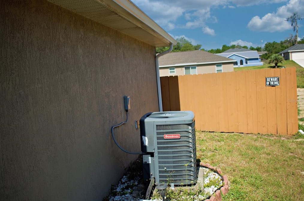 17190 41 Ct, Ocala FL  34480-7717 exterior