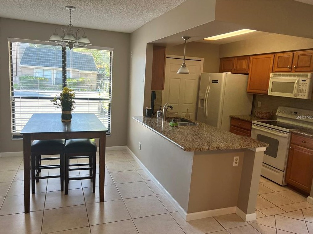 1484 Casa Park Cir, Casselberry, FL 32708