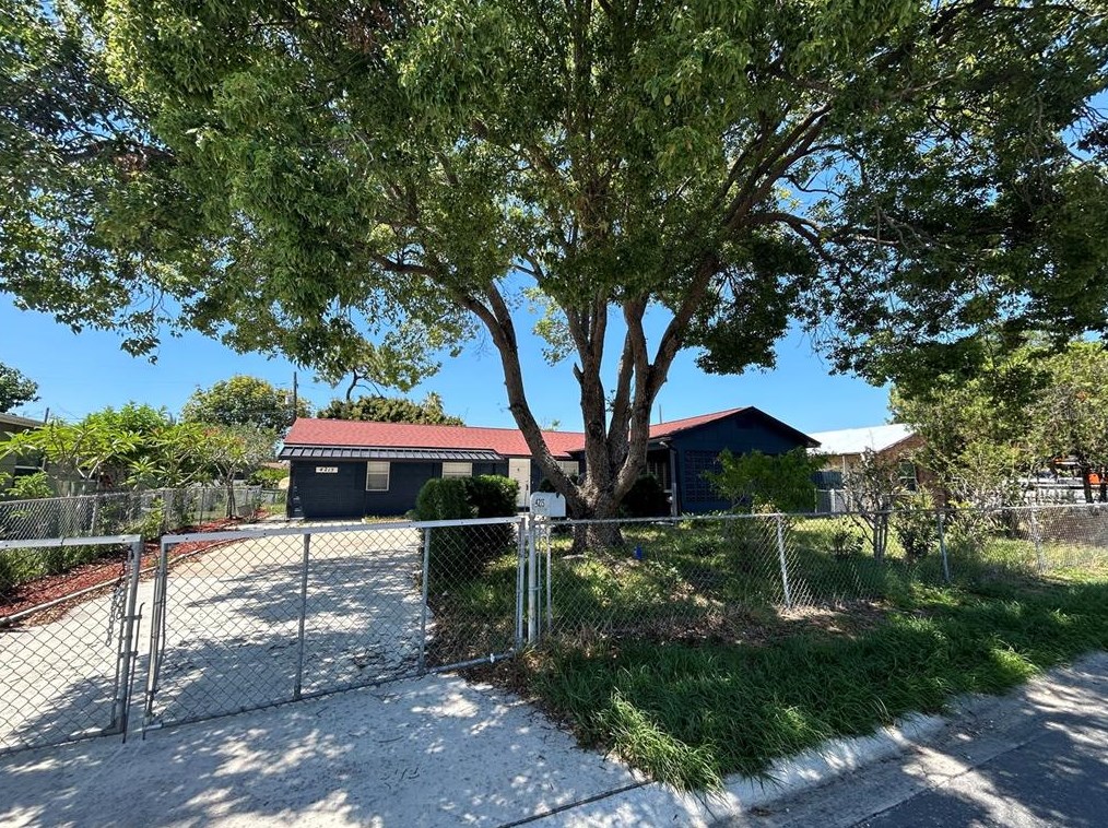 4215 Oak Ridge Rd, Orlando, FL 32809-4460