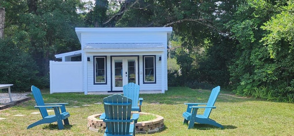 802 Pne Tree Ct, Deland FL  32724-2920 exterior