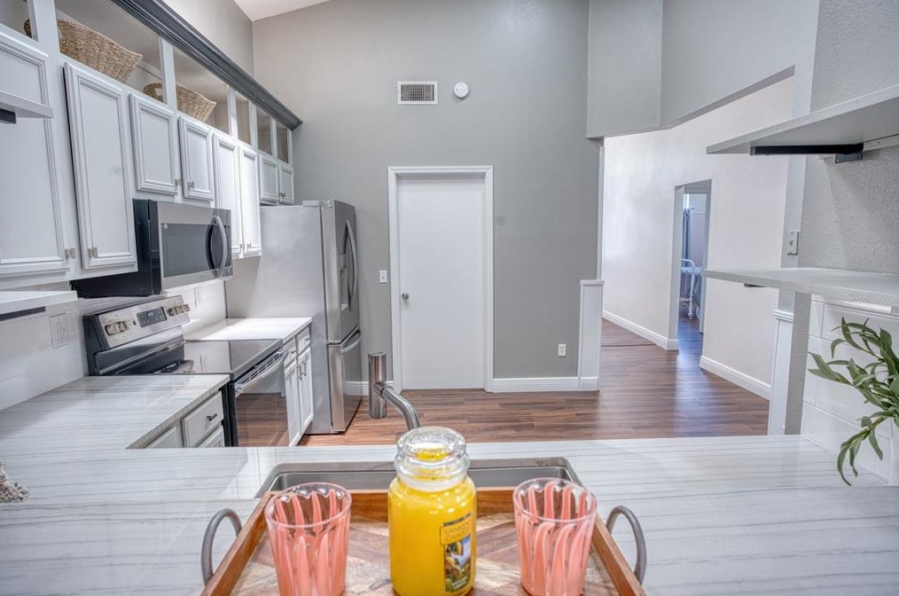 933 Islander Ave, Orlando FL  32825-8130 exterior