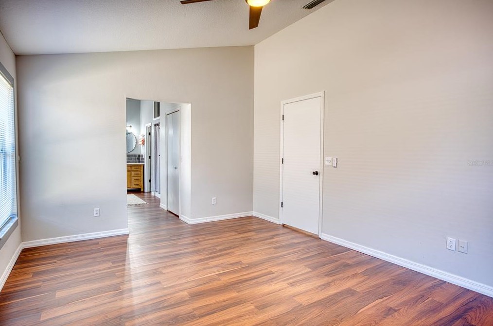 933 Islander Ave, Orlando FL  32825-8130 exterior