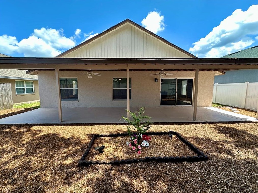 933 Islander Ave, Orlando FL  32825-8130 exterior