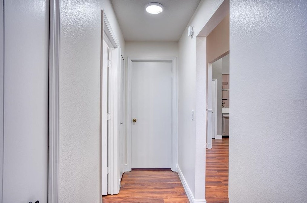 933 Islander Ave, Orlando FL  32825-8130 exterior