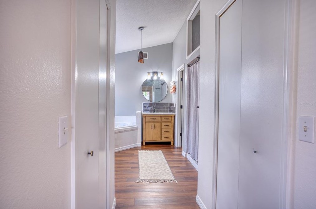 933 Islander Ave, Orlando FL  32825-8130 exterior