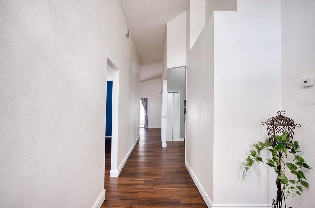 933 Islander Ave, Orlando FL  32825-8130 exterior