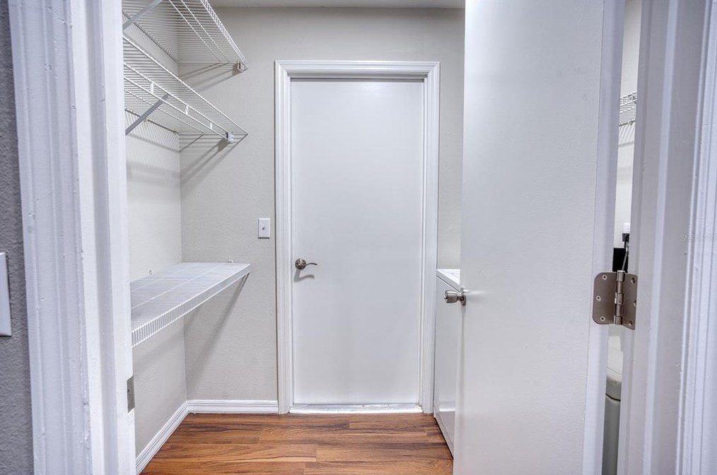 933 Islander Ave, Orlando FL  32825-8130 exterior