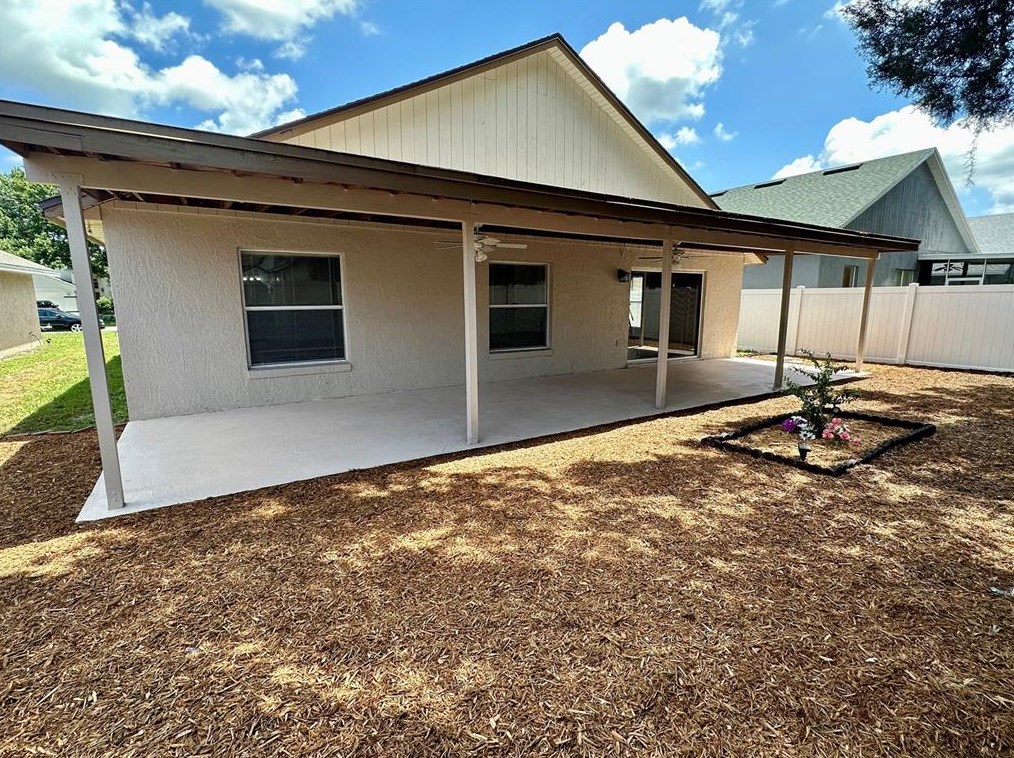 933 Islander Ave, Orlando FL  32825-8130 exterior