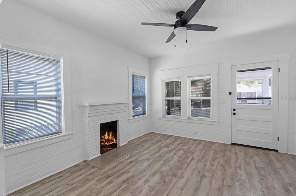 205 3 St, Winter Garden FL  34787-3609 exterior