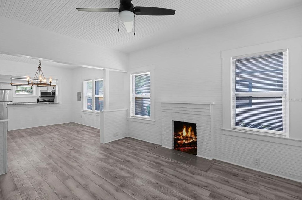205 3 St, Winter Garden FL  34787-3609 exterior