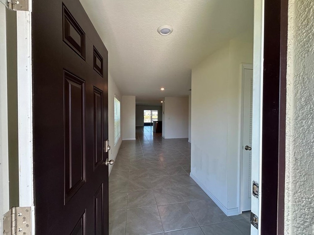 16887 Delia St, Wimauma, FL 33598