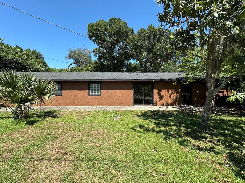 715 Plymouth Ave, Deland, FL 32724-2924