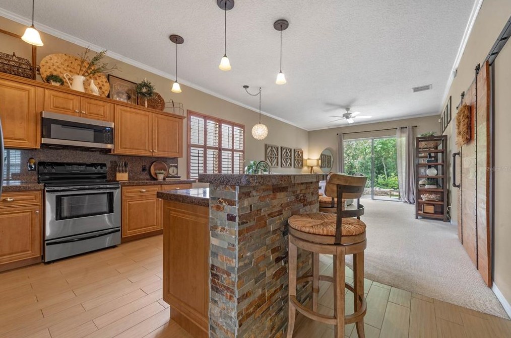 12618 Enclave Dr, Orlando FL 32837-6200 exterior