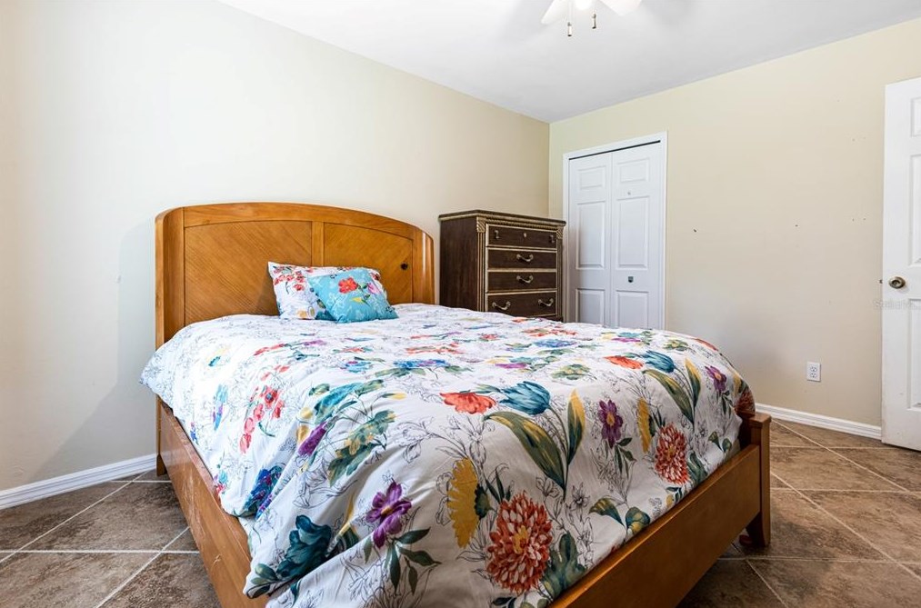 512 Prospect Ave, Lehigh Acres FL 33972-7921 exterior