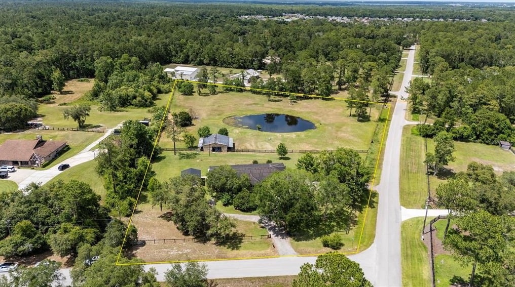5712 Michelle Ln, Sanford, FL 32771