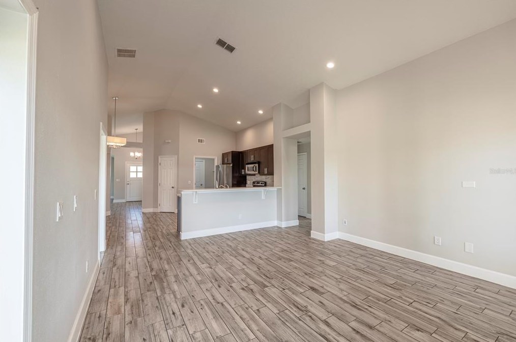 7526 Country Run Pkwy, Orlando FL  32818-8279 exterior
