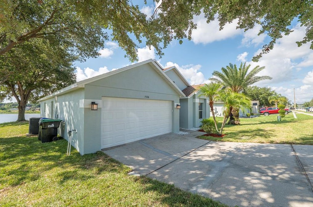 7526 Country Run Pkwy, Orlando FL  32818-8279 exterior