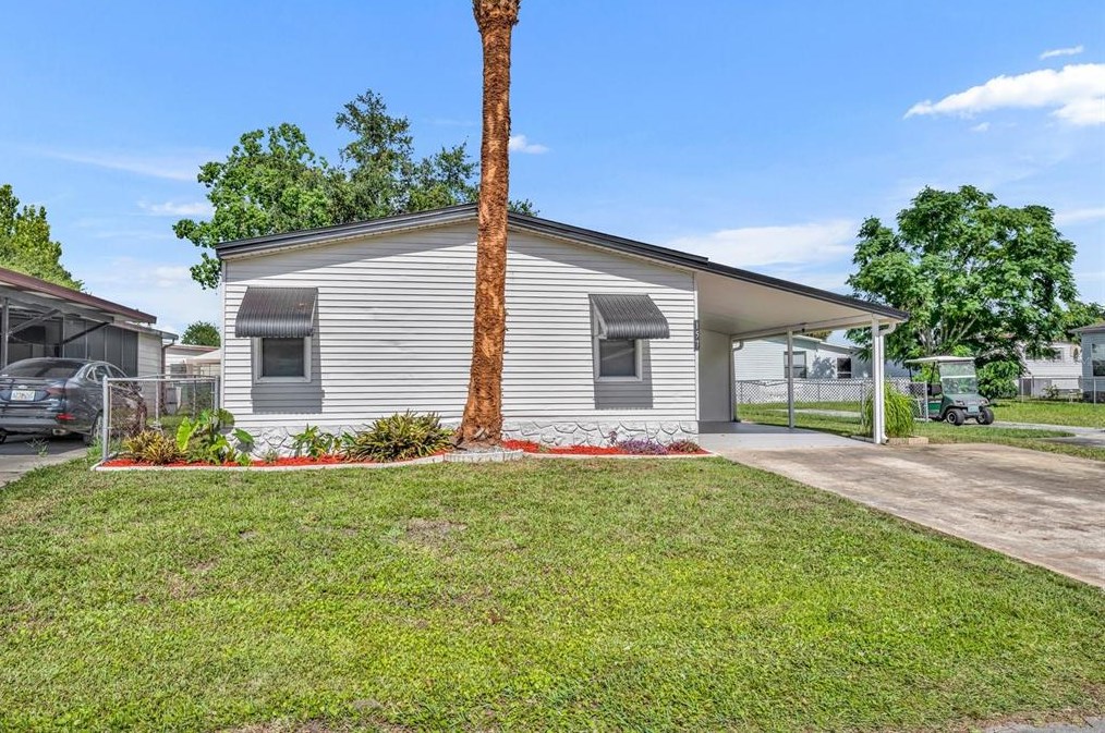 157 Cypress Dr, De Bary, FL 32713