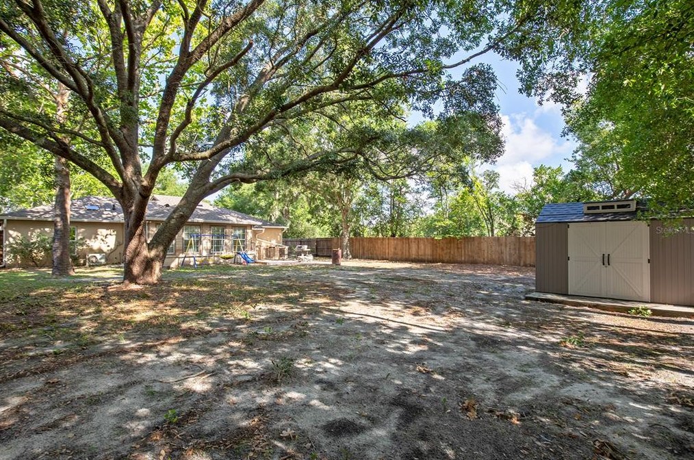 2072 Houndslake Dr, Winter Park FL  32792-6013 exterior