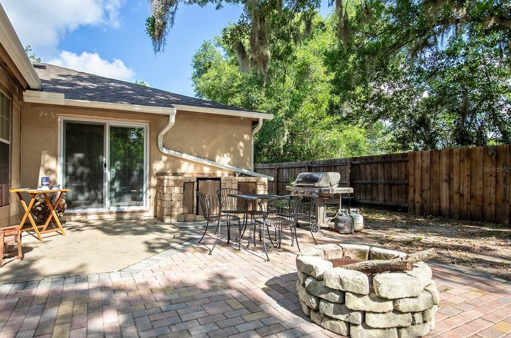 2072 Houndslake Dr, Winter Park FL  32792-6013 exterior