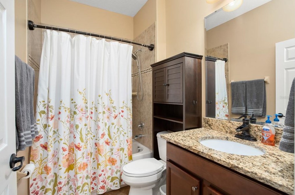 1060 Vinsetta Cir, Winter Garden FL  34787-9625 exterior