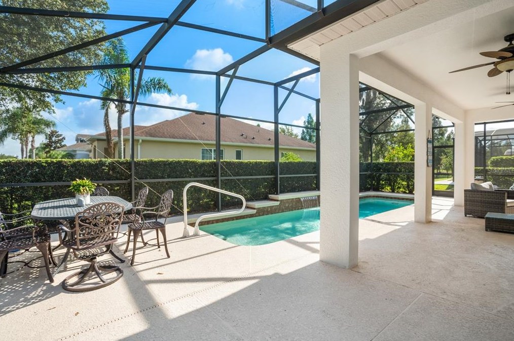 1060 Vinsetta Cir, Winter Garden FL  34787-9625 exterior