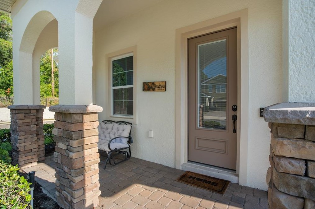 1060 Vinsetta Cir, Winter Garden FL  34787-9625 exterior