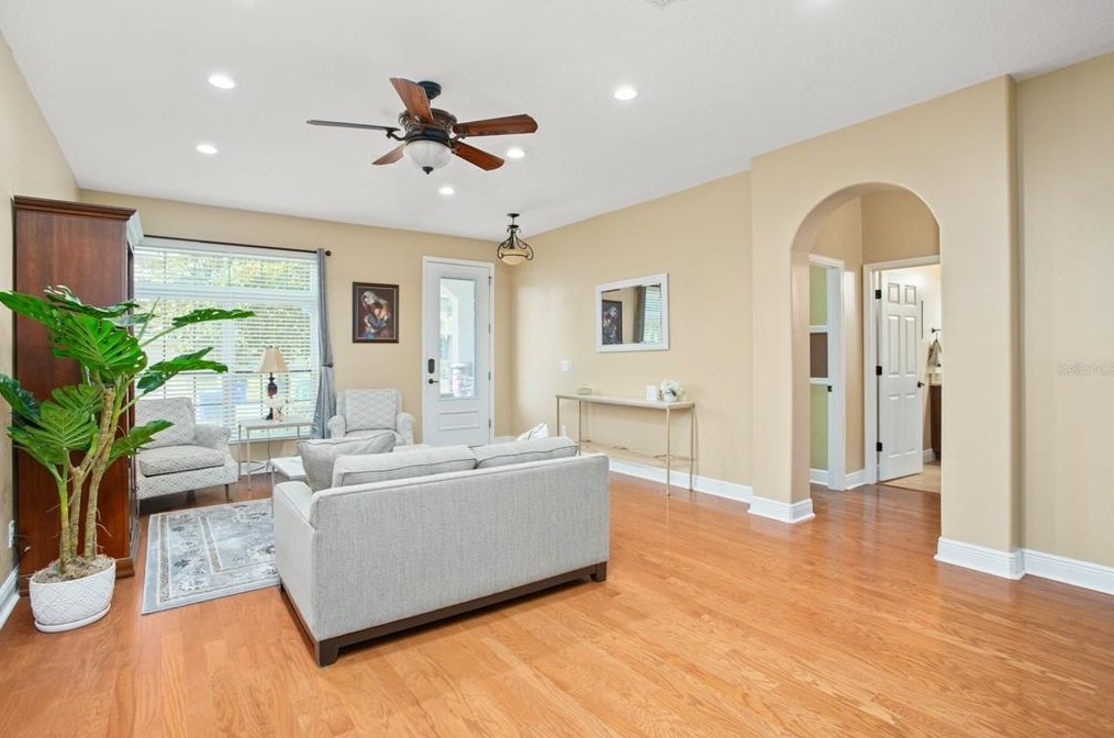 1060 Vinsetta Cir, Winter Garden, FL 34787-9618