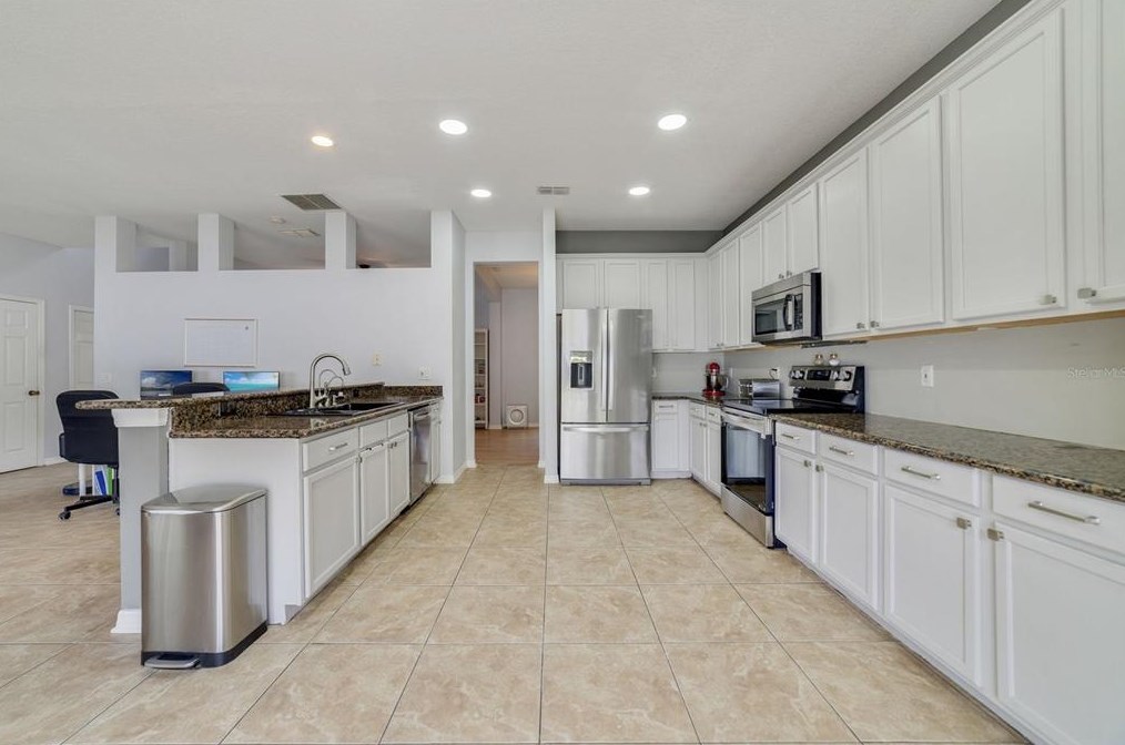 865 Grand Sayan Loop, Apopka, FL 32712