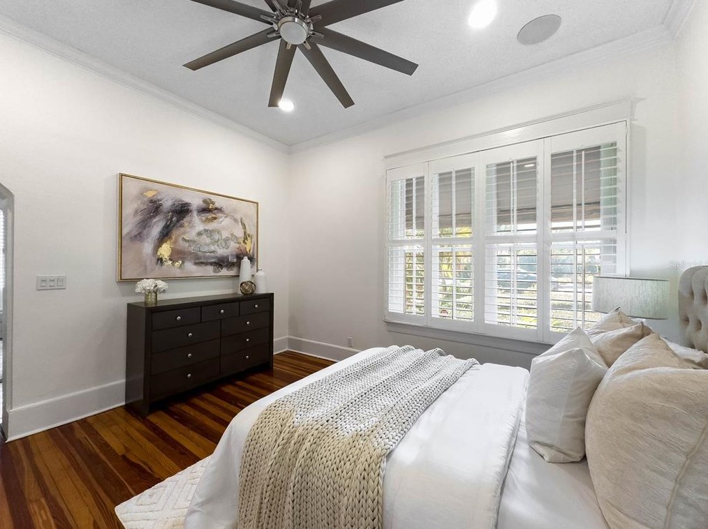 527 Broadway Ave, Orlando FL  32803-5351 exterior