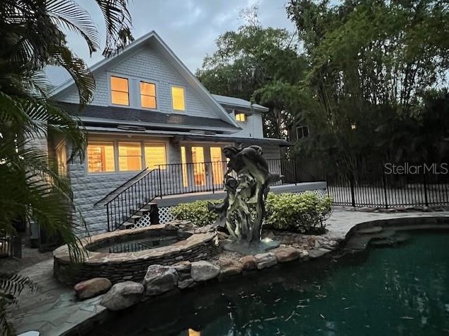 527 Broadway Ave, Orlando FL  32803-5351 exterior