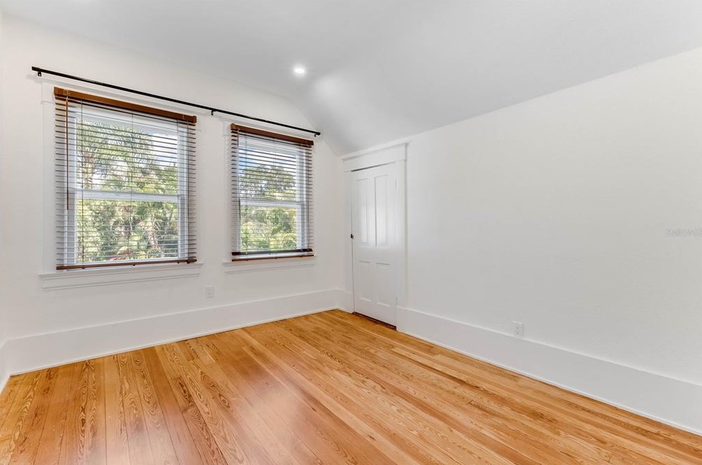 527 Broadway Ave, Orlando FL  32803-5351 exterior