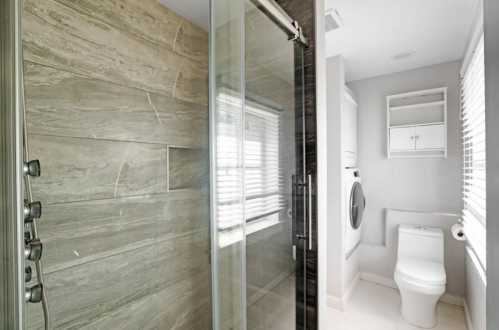 527 Broadway Ave, Orlando FL  32803-5351 exterior