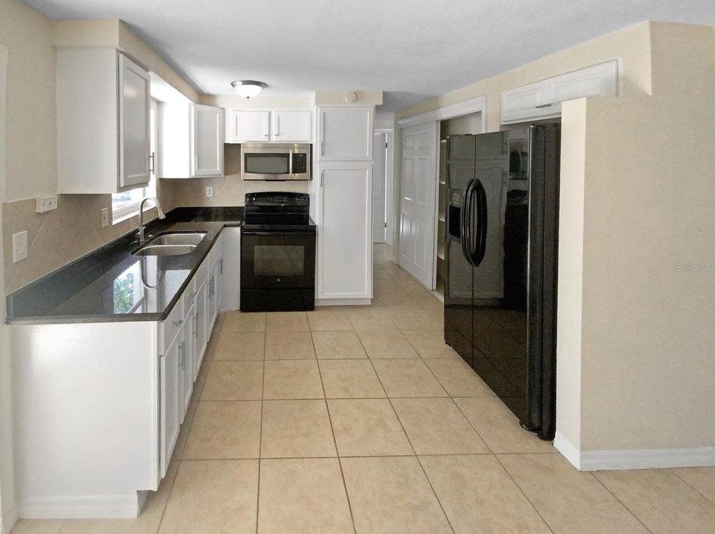 4823 Longwood Ave, Tarpon Springs, FL 34690-3924