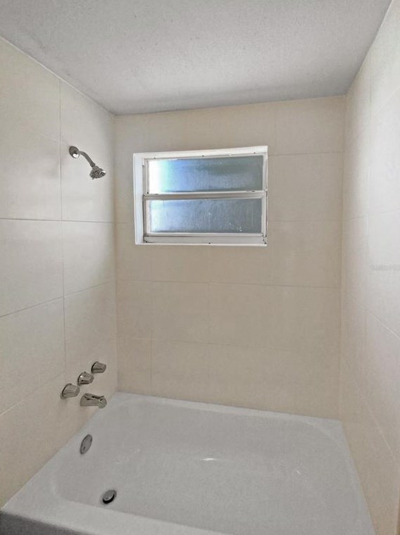 4823 Longwood Ave, Tarpon Springs FL  34690-3924 exterior