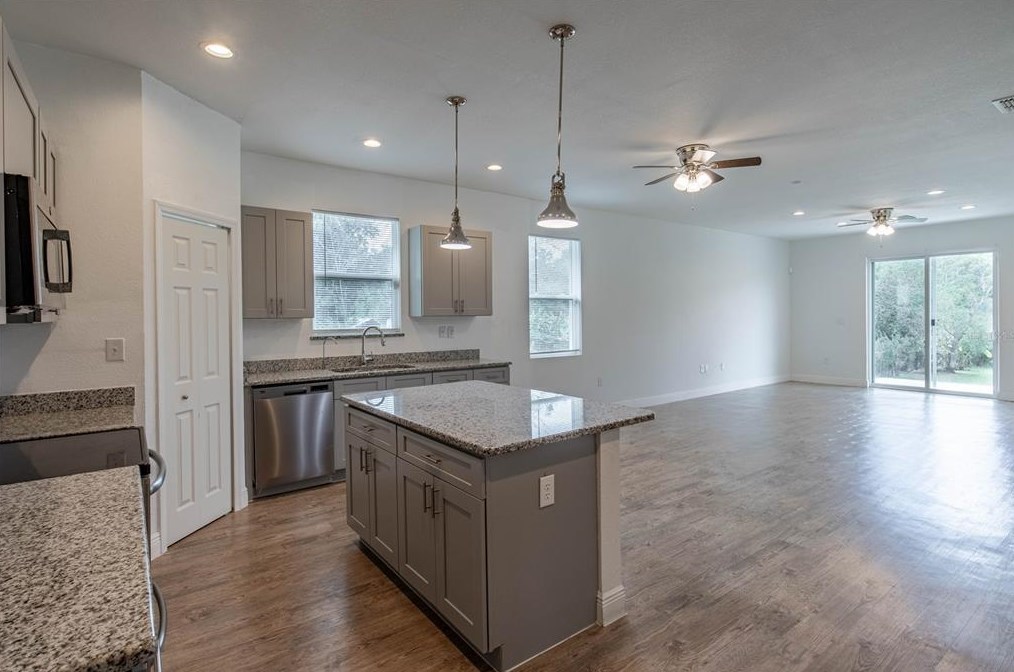 5694 Aragon Ave, De Leon Springs, FL 32130