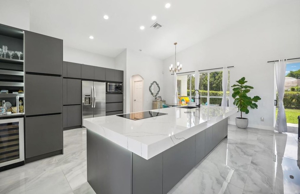 9226 Longfellow Pl, Apopka, FL 32703