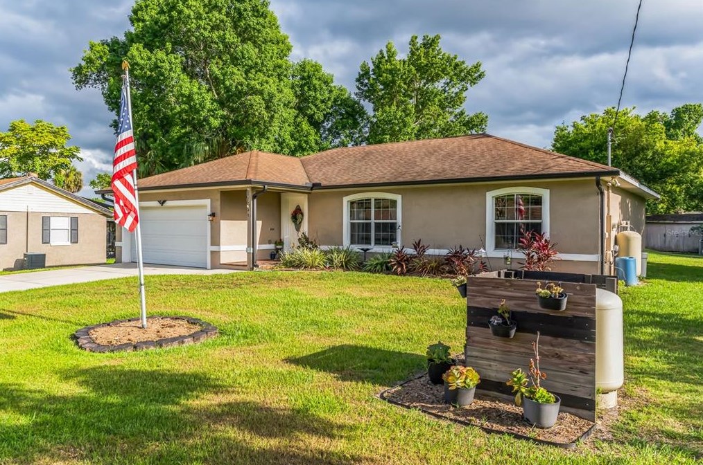 249 Debary Dr, De Bary, FL 32713