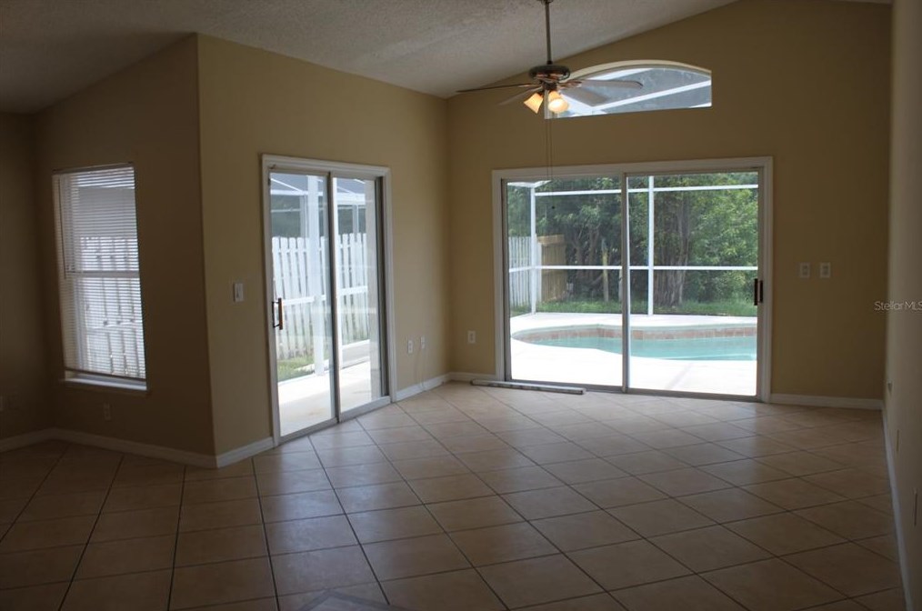 1317 Heather Lake Dr, Orlando, FL 32824