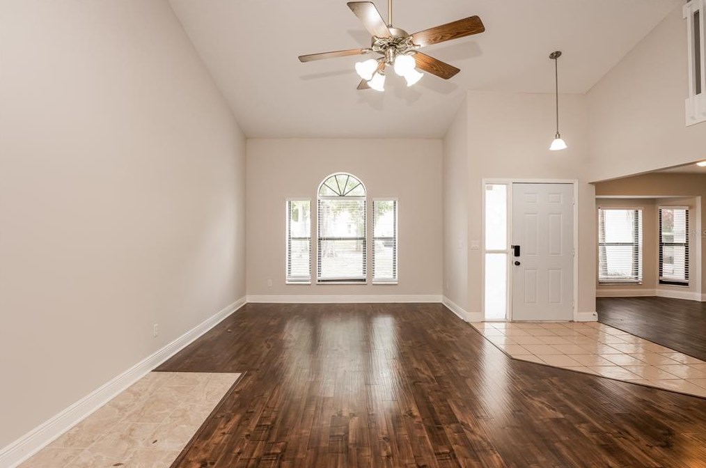 5616 Breckenridge Cir, Orlando FL  32818-1377 exterior