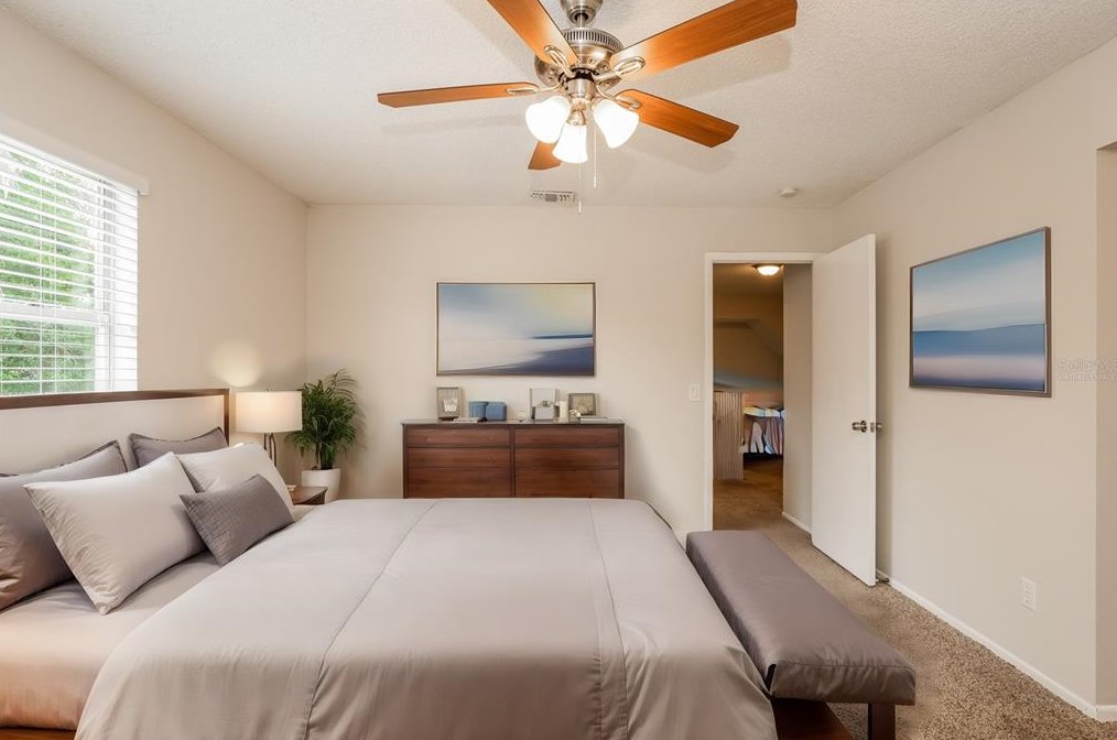 5616 Breckenridge Cir, Orlando FL  32818-1377 exterior