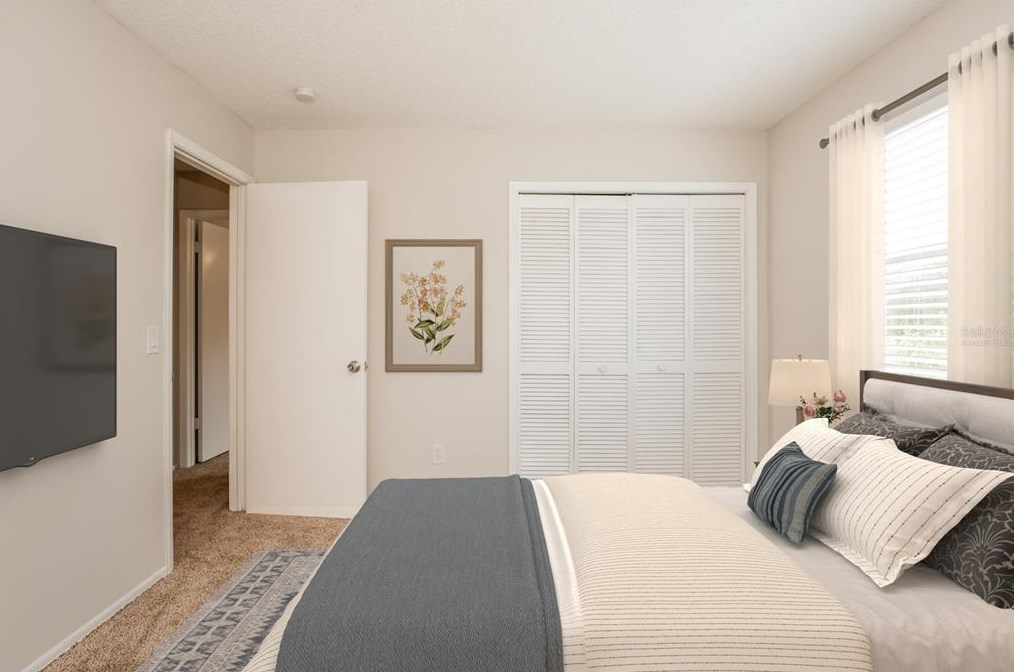 5616 Breckenridge Cir, Orlando FL  32818-1377 exterior